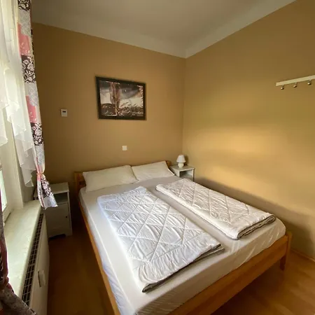 Appartement Parkblick 2 *